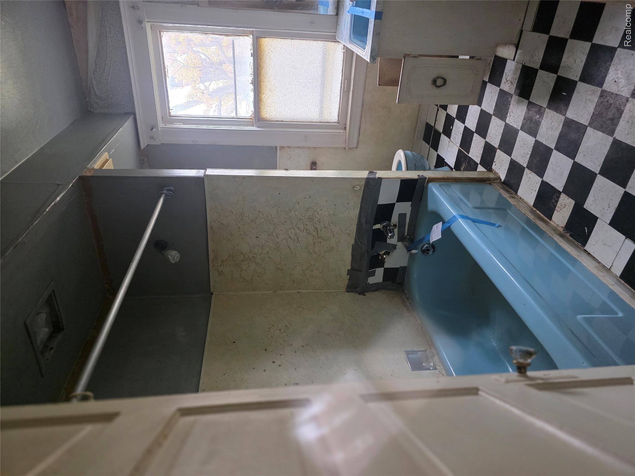 5852 Rohns Street Property Photo 13