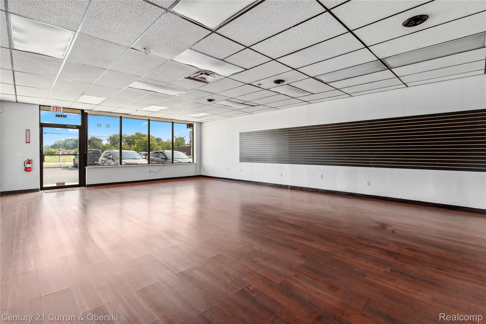 18708 Eureka Property Photo 5