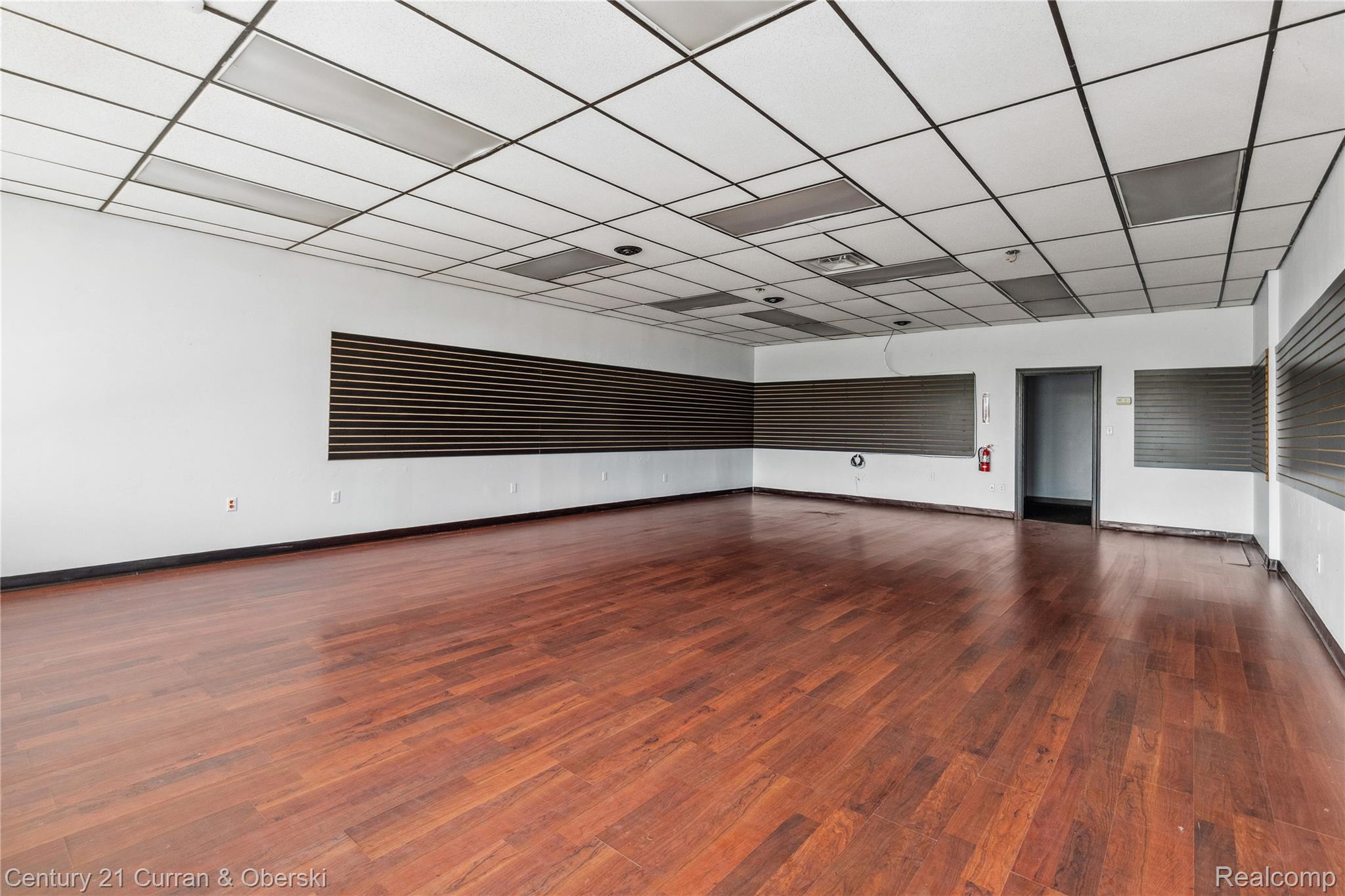18708 Eureka Property Photo 6