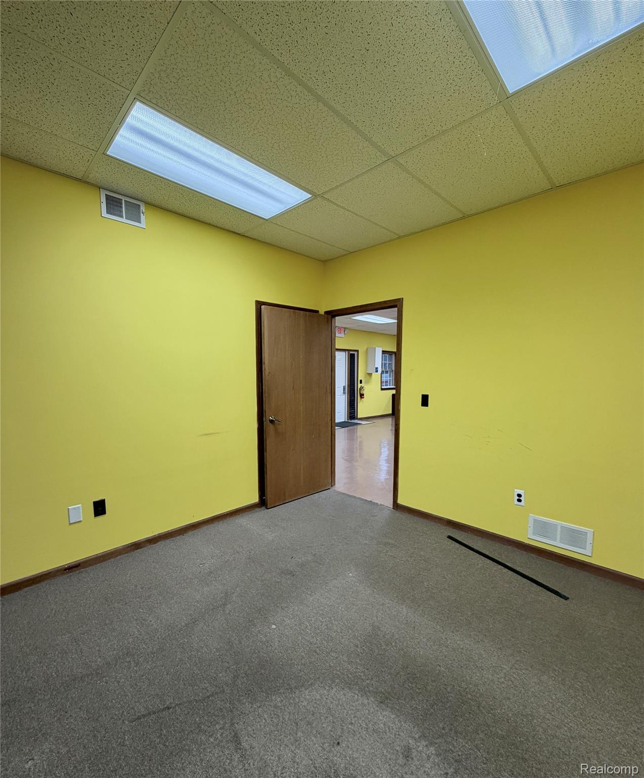 5880 N Canton Center Road 450 Property Photo 10