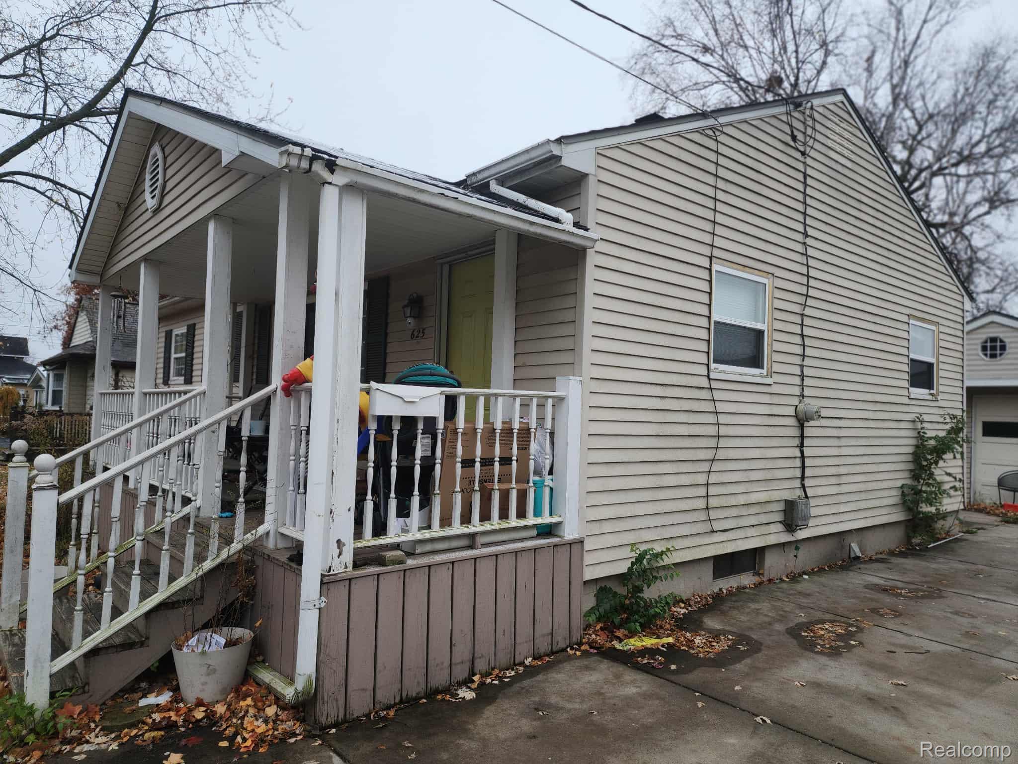 625 Charles Street Property Photo 1