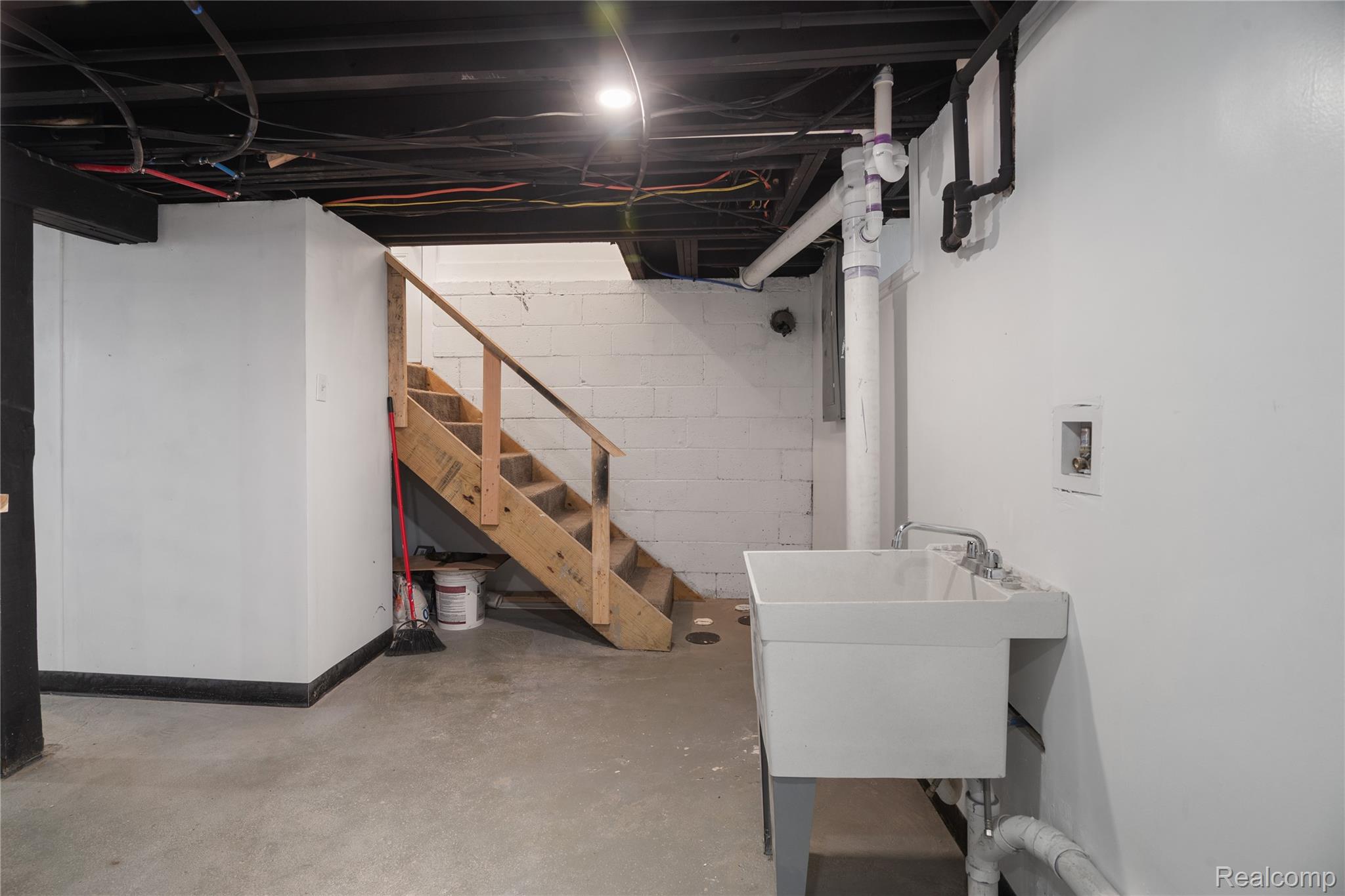16252 Coyle Street Property Photo 14