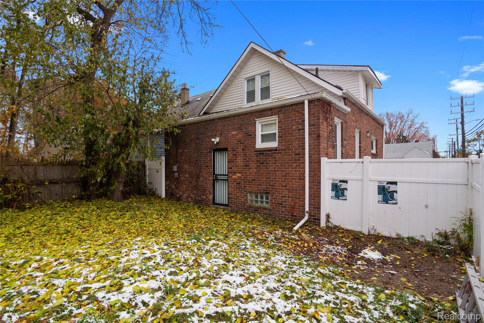 16252 Coyle Street Property Photo 20