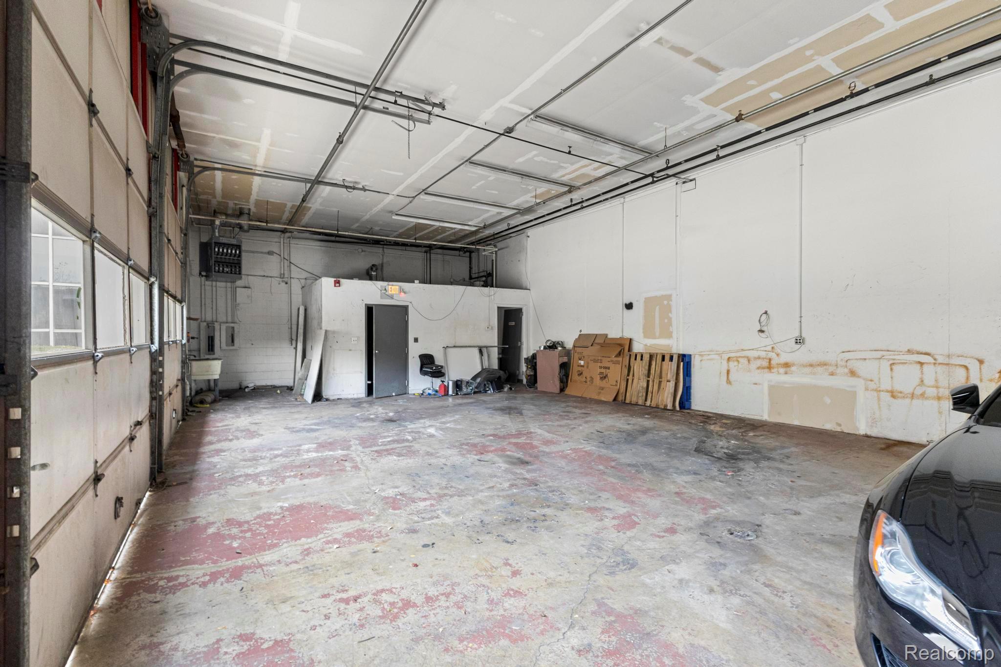 42605 Joy Road Property Photo 11