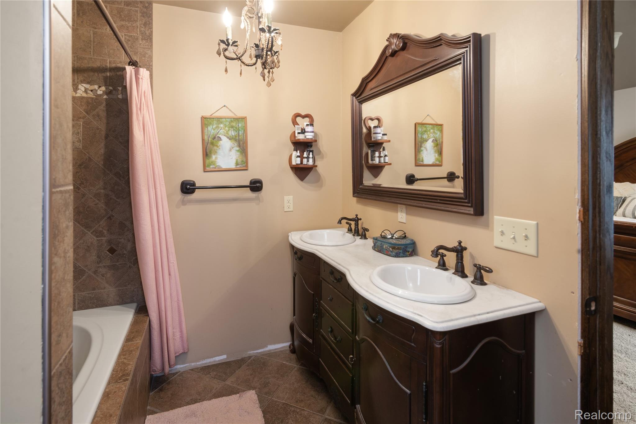 2222 Loree Road Property Photo 22