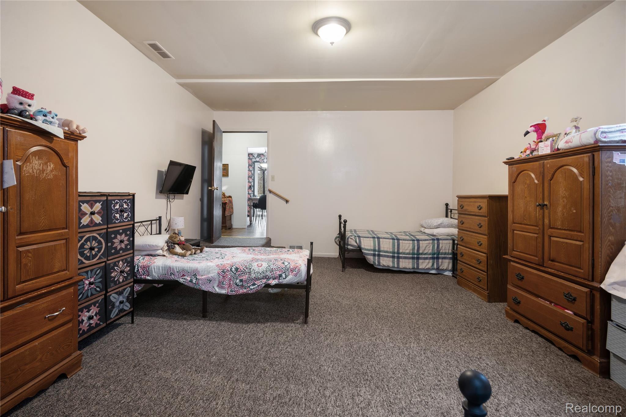 2222 Loree Road Property Photo 25