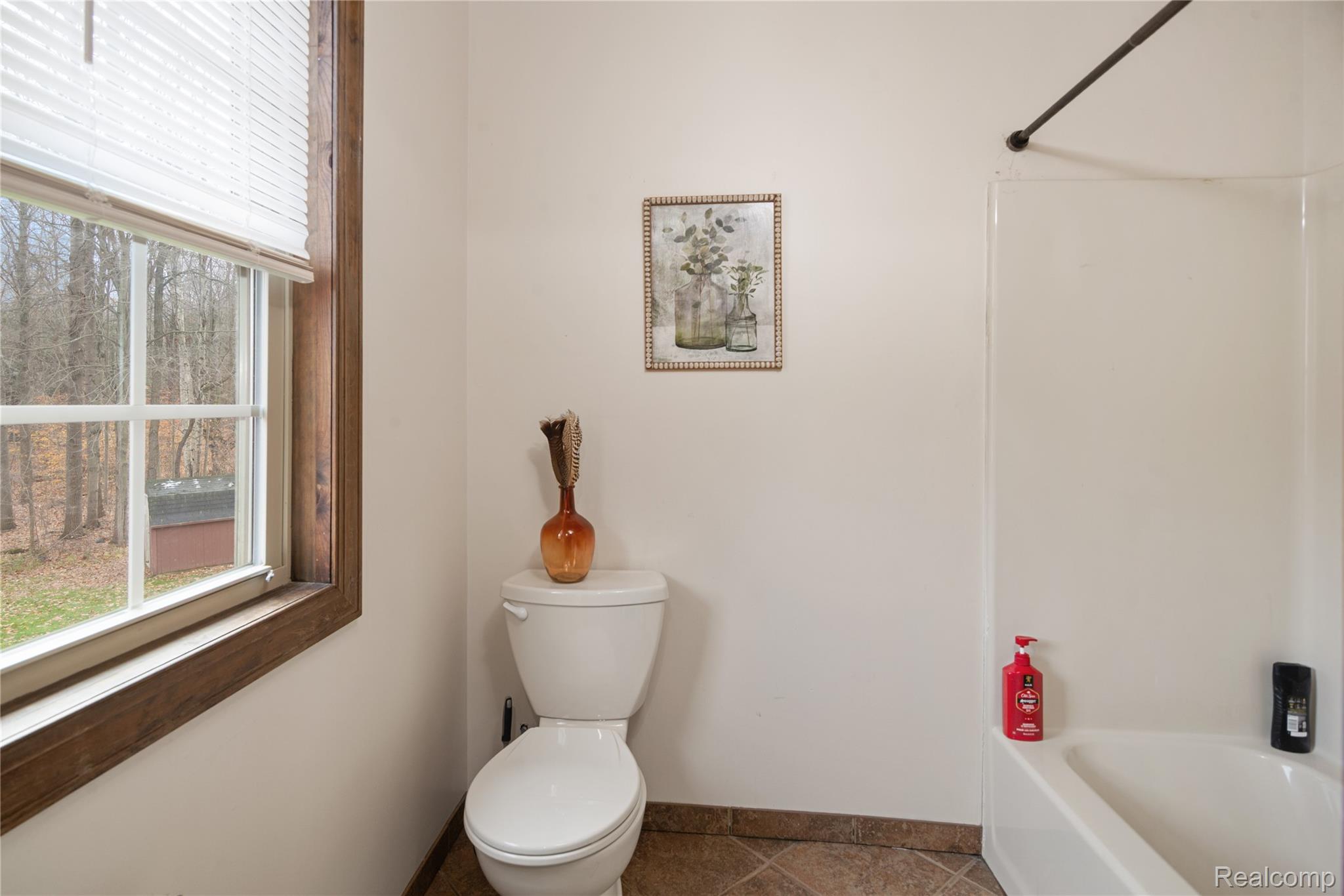 2222 Loree Road Property Photo 32