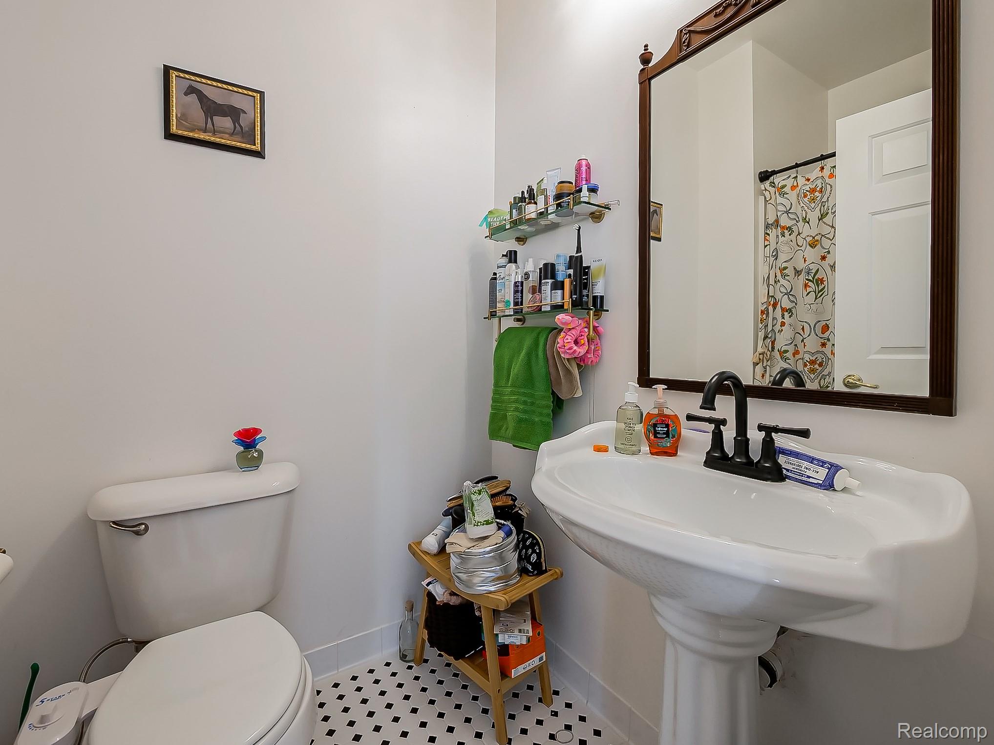 14520 Vauxhall Property Photo 15