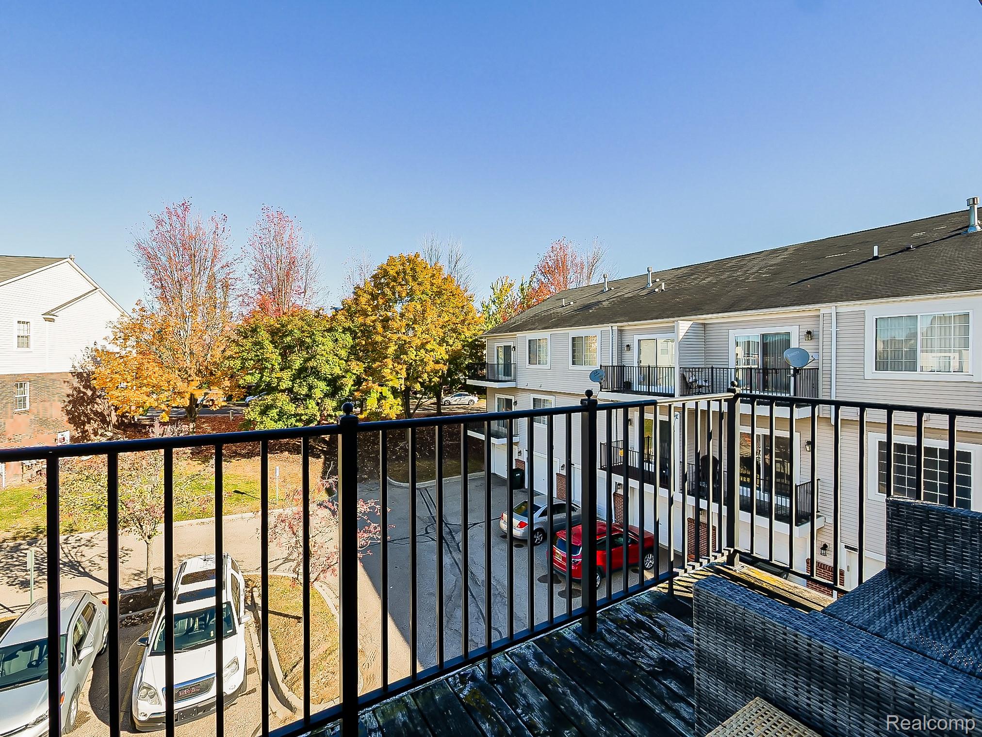 14520 Vauxhall Property Photo 16
