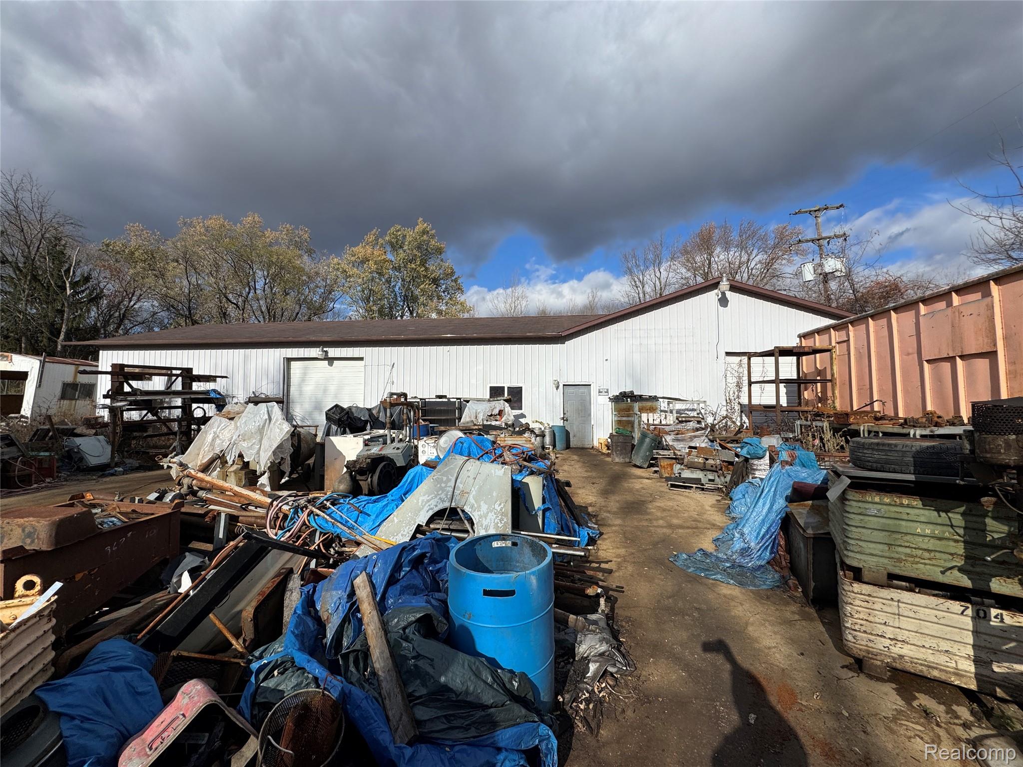 6465 N Saginaw Street Property Photo 1