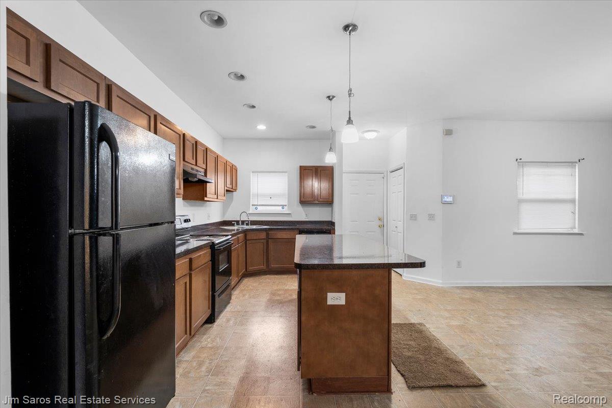 3387 Ewald Circle Property Photo 6