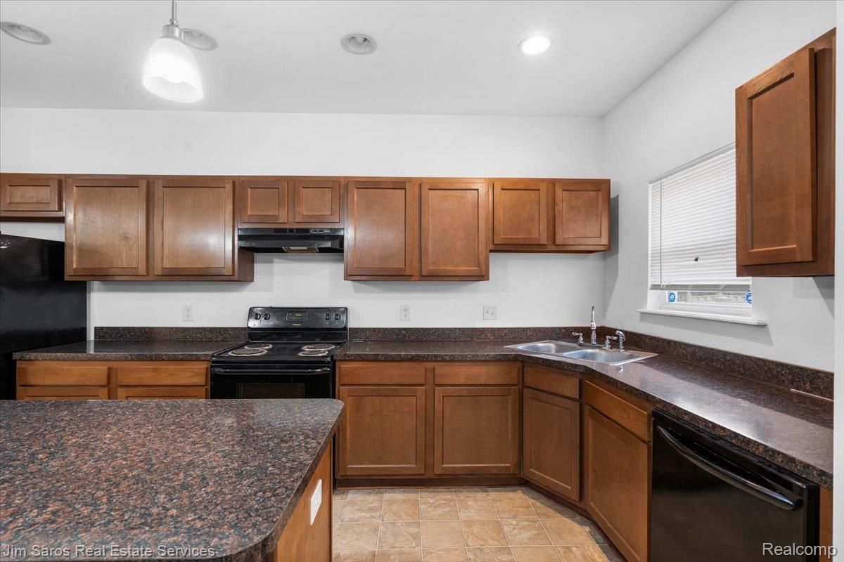 3387 Ewald Circle Property Photo 7