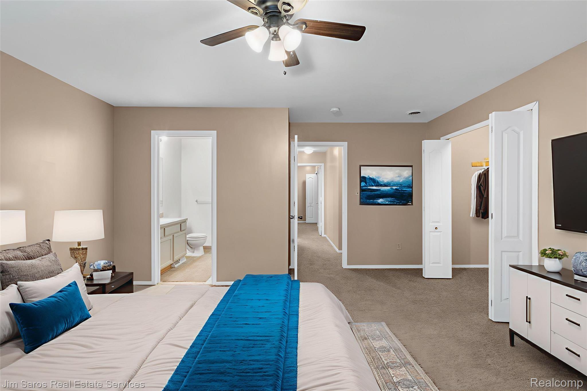 3387 Ewald Circle Property Photo 8