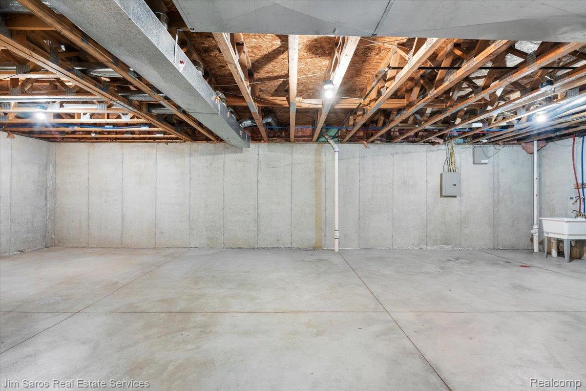 3387 Ewald Circle Property Photo 15