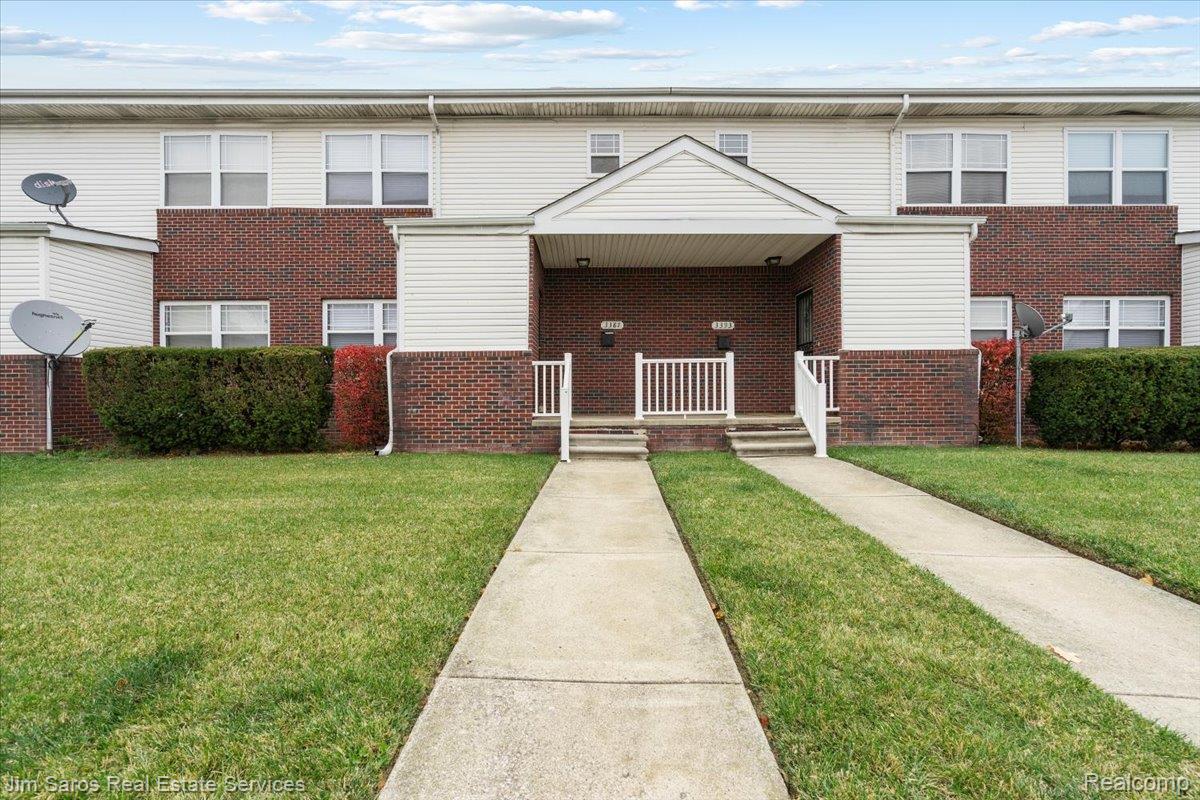 3387 Ewald Circle Property Photo 18