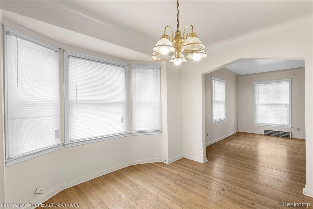2039 Ewald Circle Property Photo 3