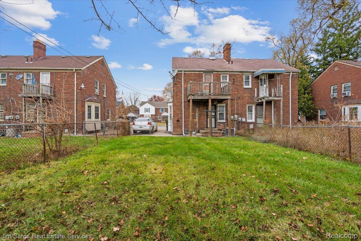 2039 Ewald Circle Property Photo 13