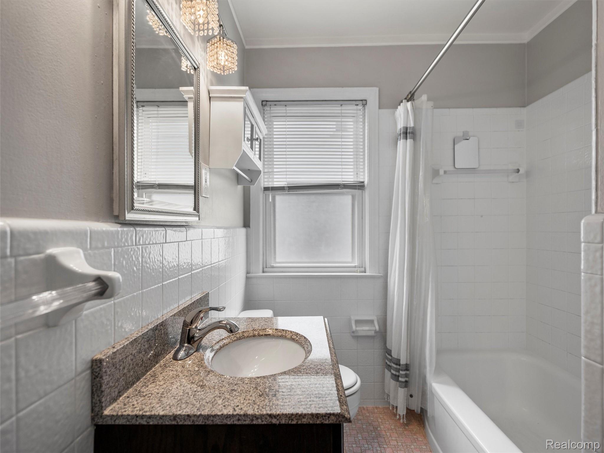 212 Devillen Avenue Property Photo 9