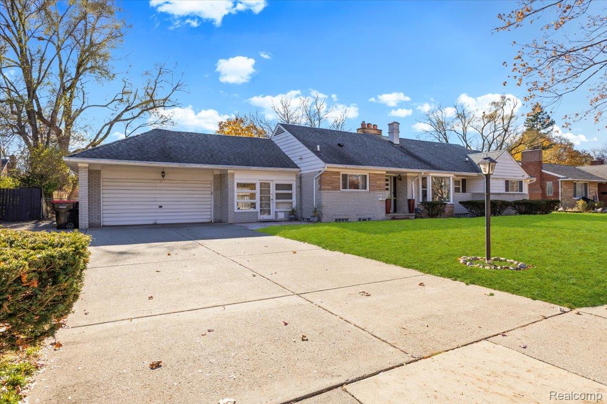 18131 Magnolia Avenue Property Photo 1