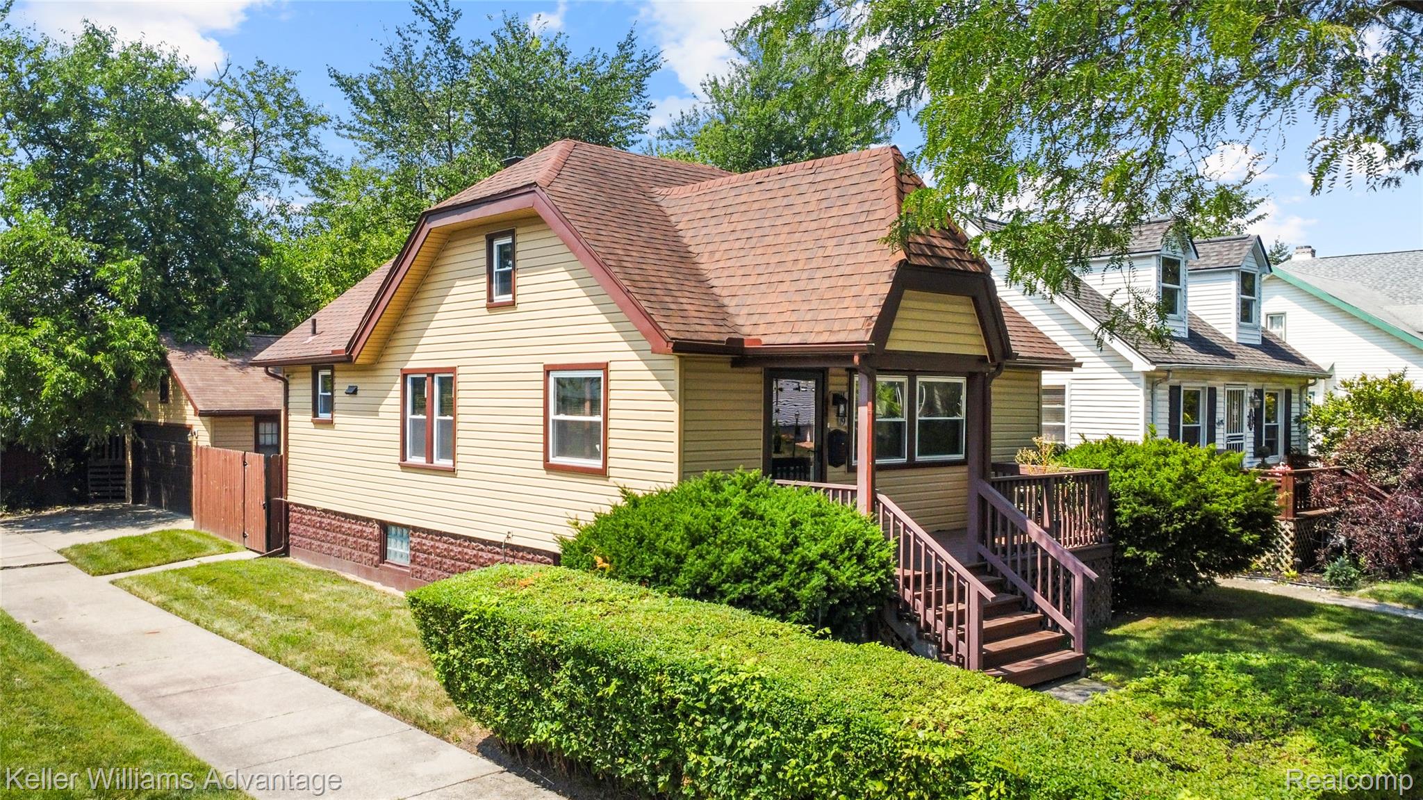 1449 Wayburn Street Property Photo 2