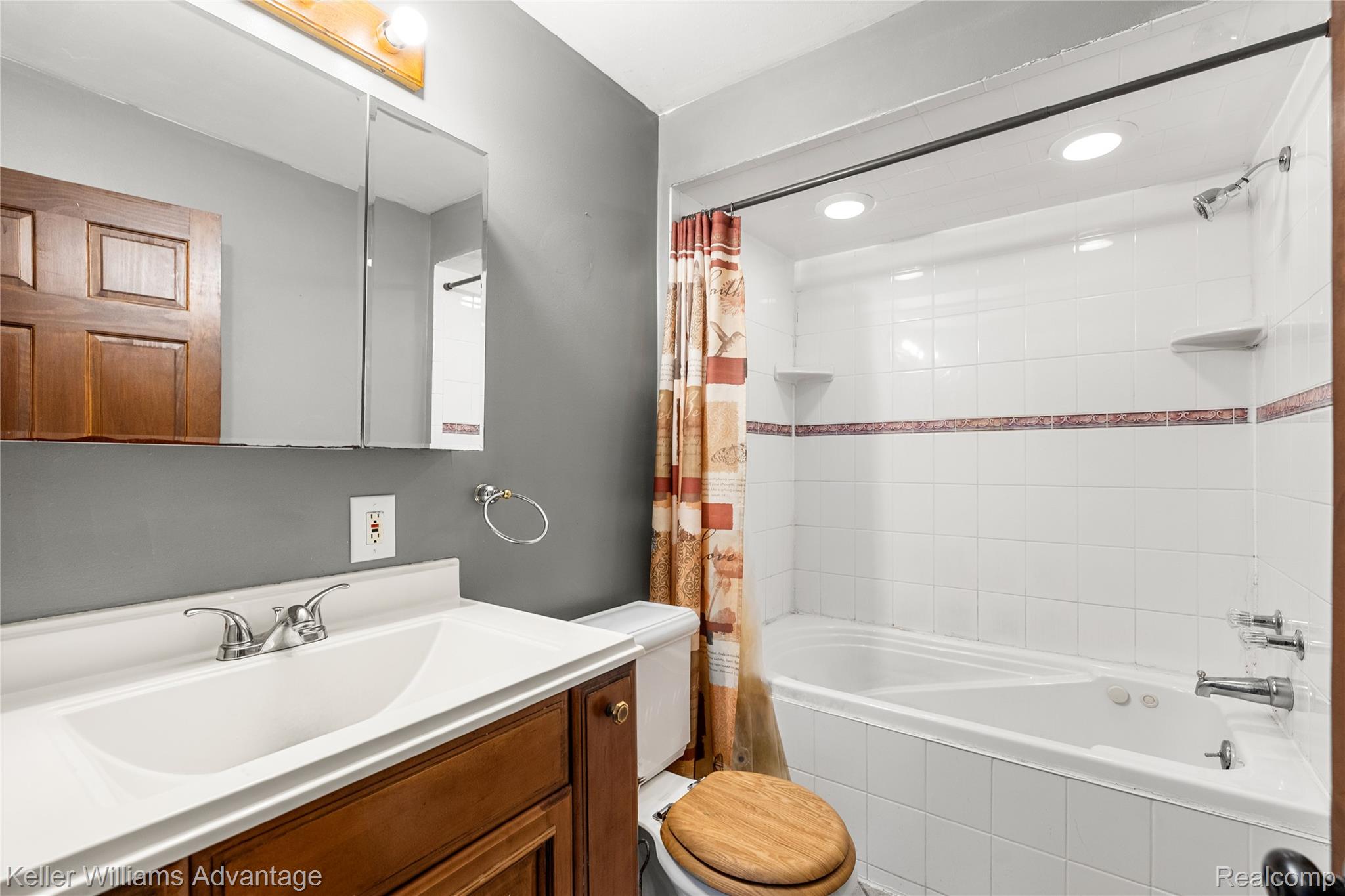 1449 Wayburn Street Property Photo 6