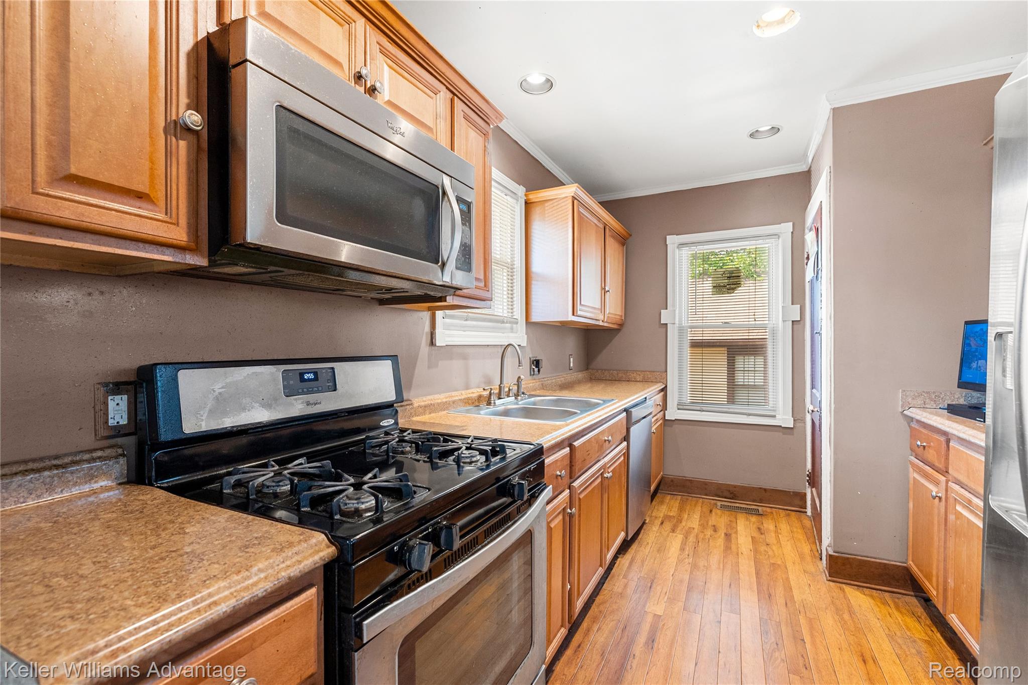 1449 Wayburn Street Property Photo 8