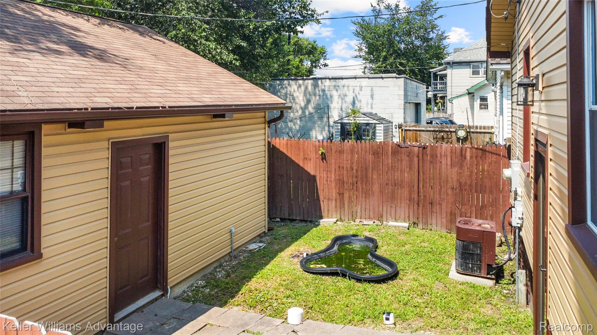 1449 Wayburn Street Property Photo 19