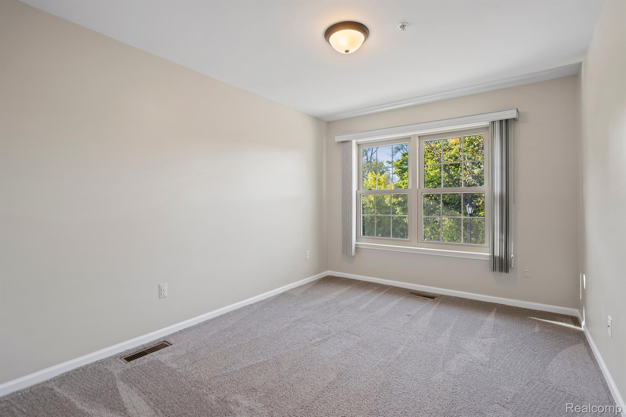 142 Sandy Lane Property Photo 10