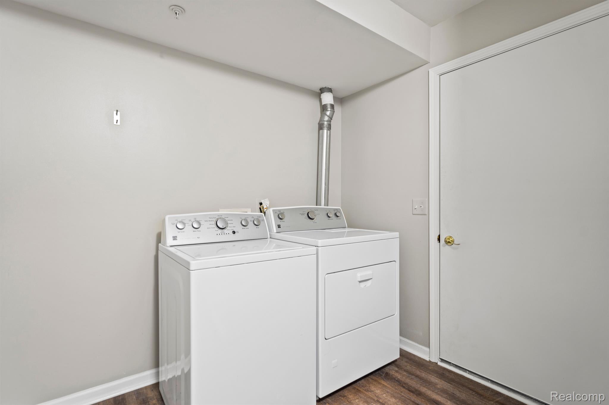 142 Sandy Lane Property Photo 17