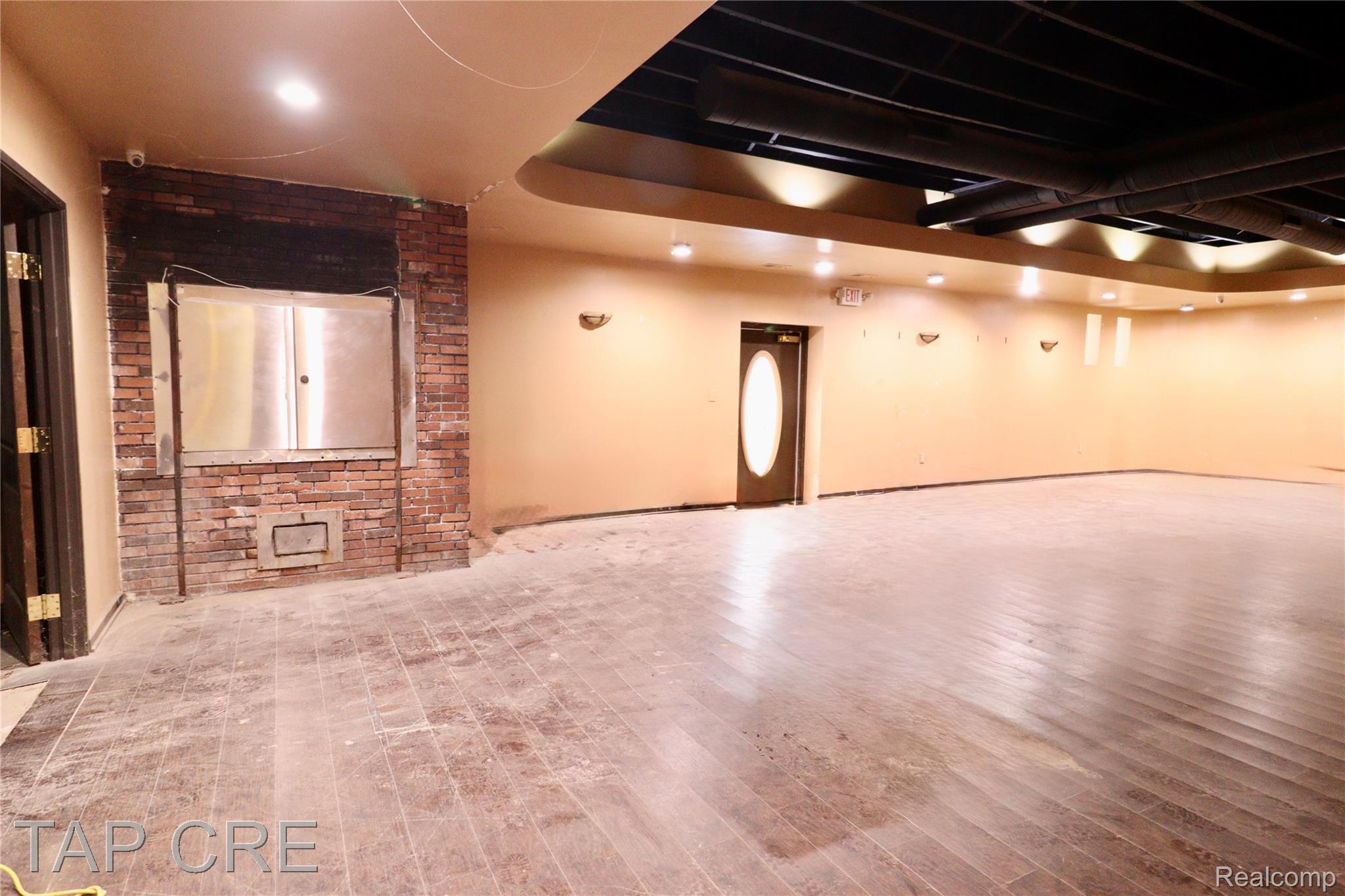 8902 Second Property Photo 2
