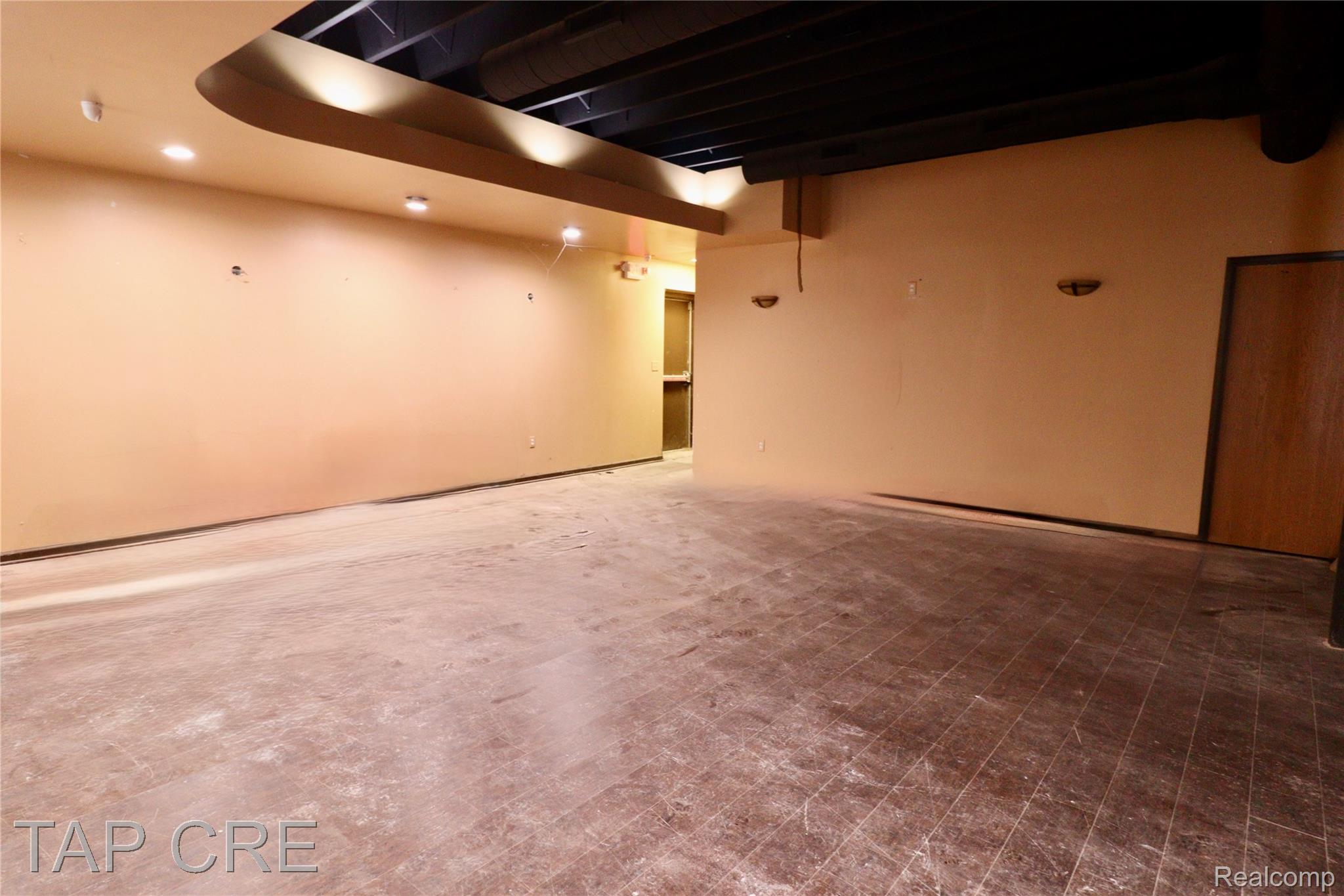 8902 Second Property Photo 4