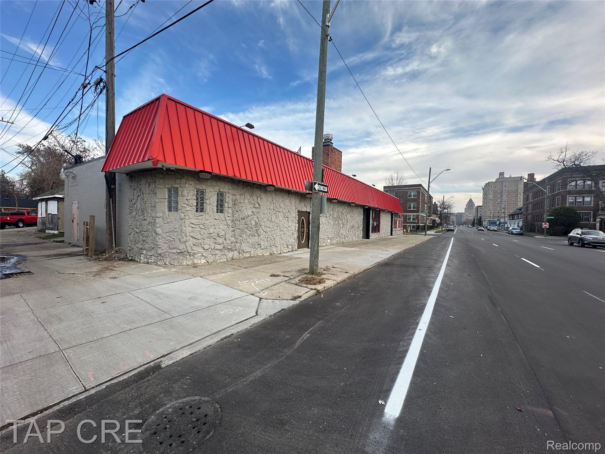 8902 Second Property Photo 11