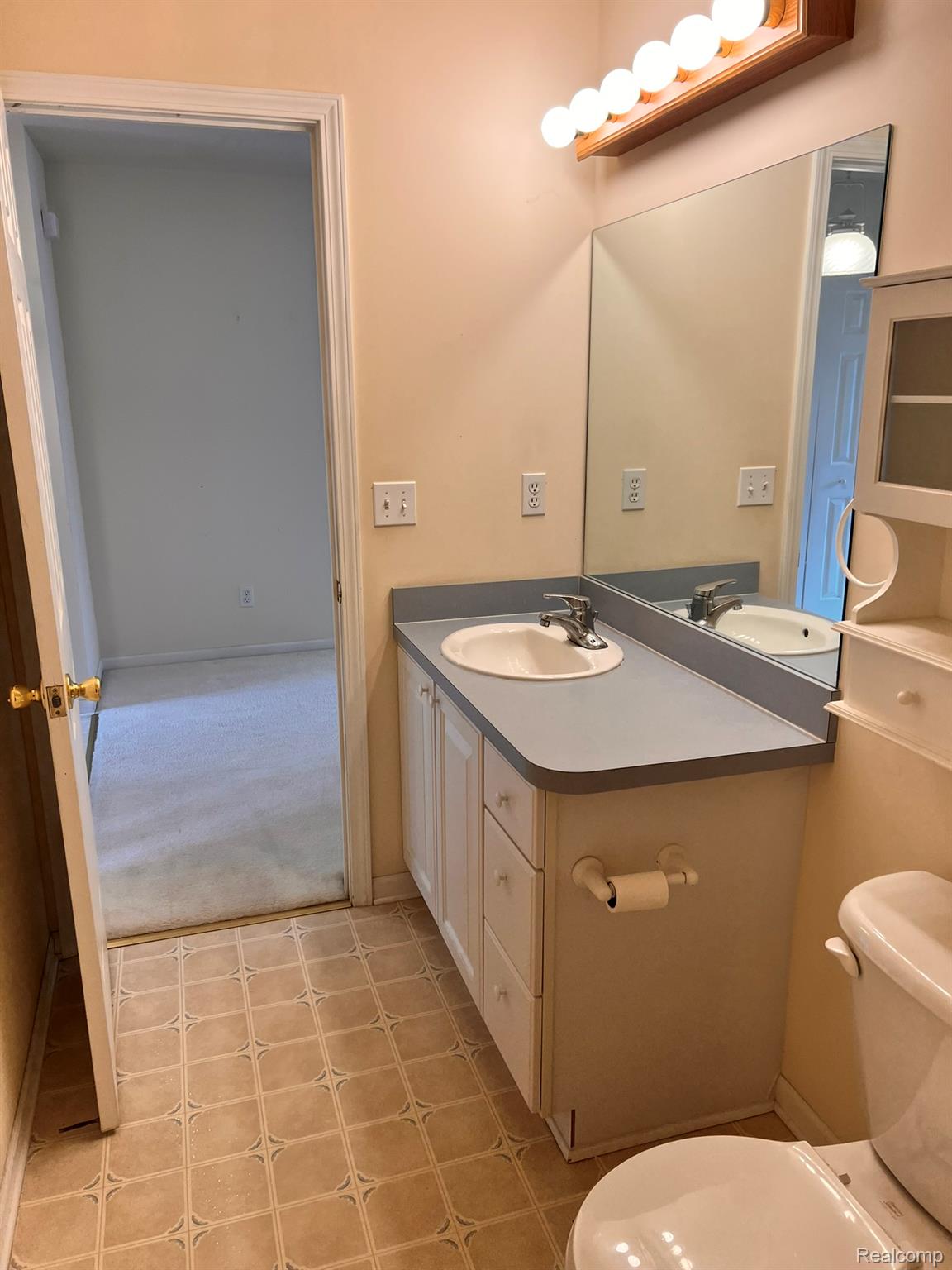 2078 W Ridge Drive 21 Property Photo 20
