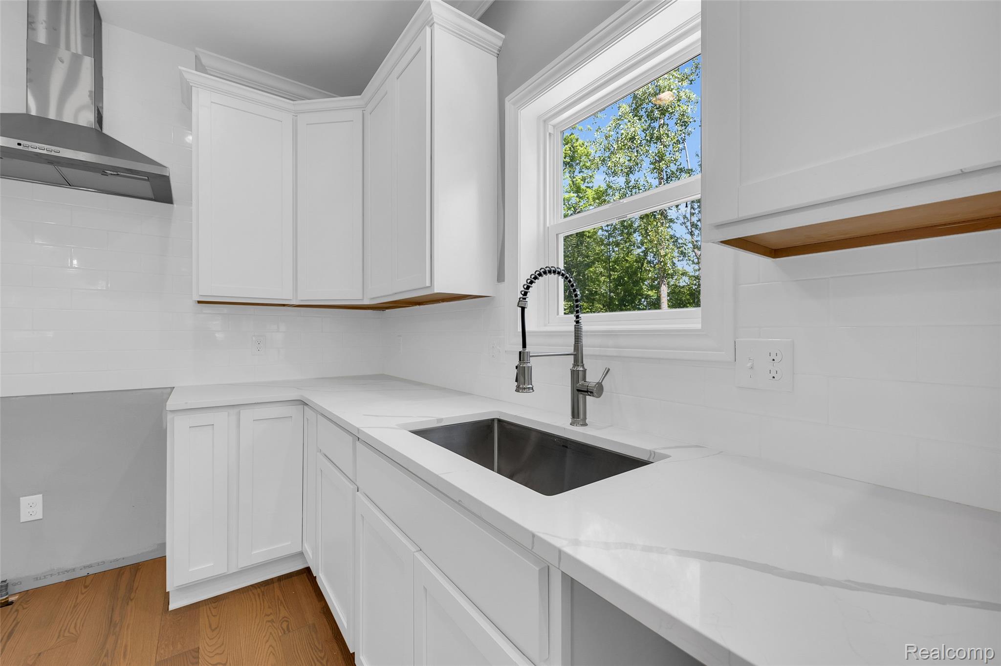 2239 Baltimore Lane Property Photo 12
