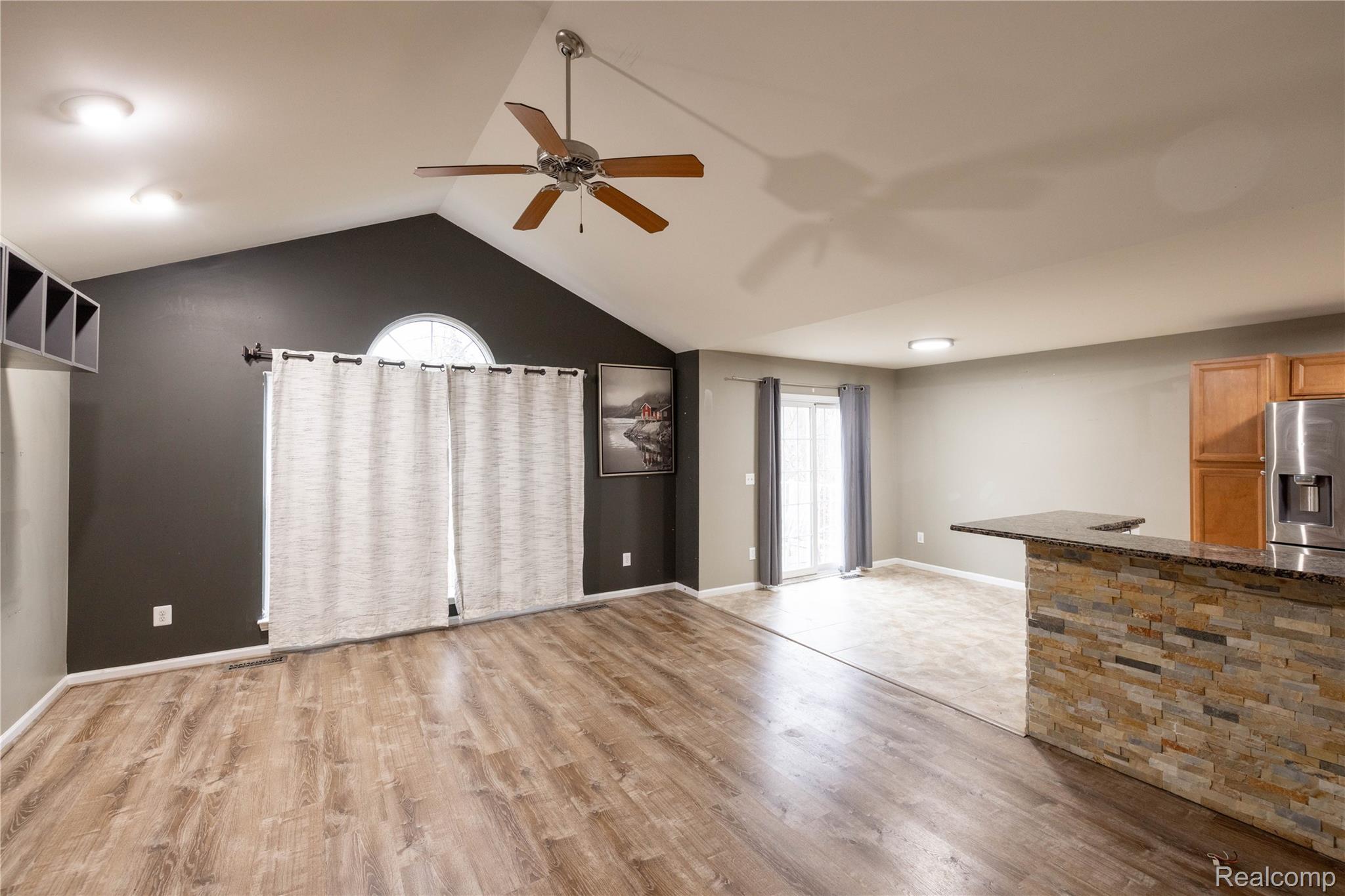 16066 Morningside Property Photo 3