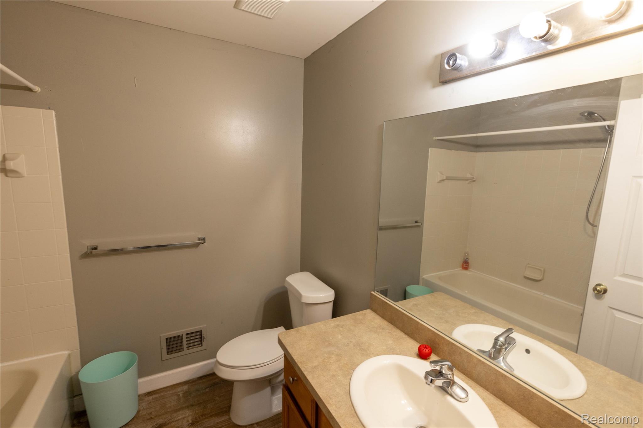 16066 Morningside Property Photo 15
