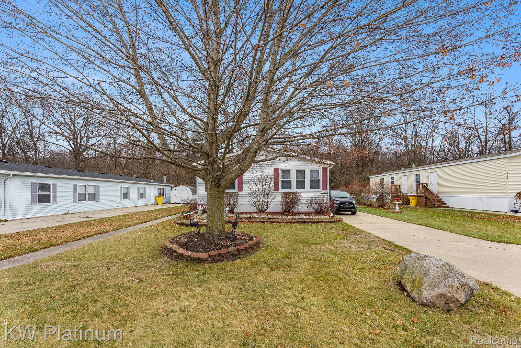 8042 Harbour Drive Property Photo 3