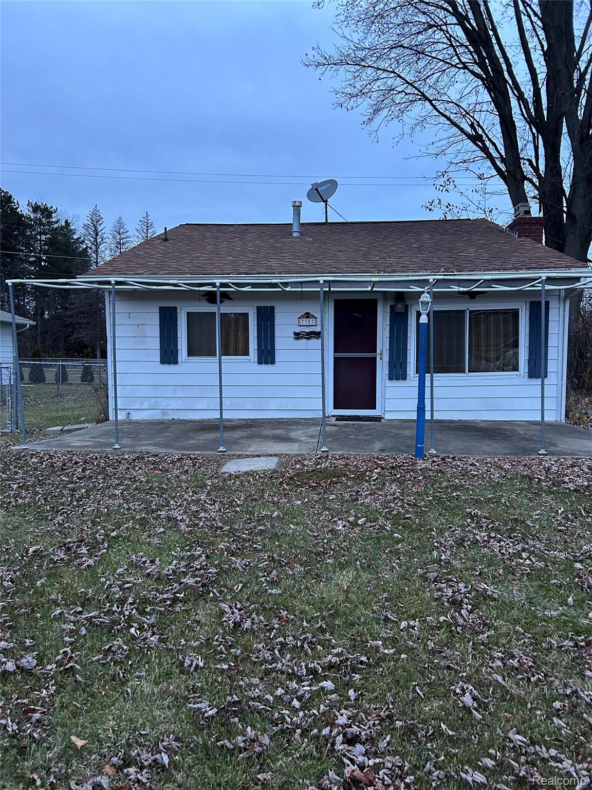 7357 Crest Road Property Photo 1