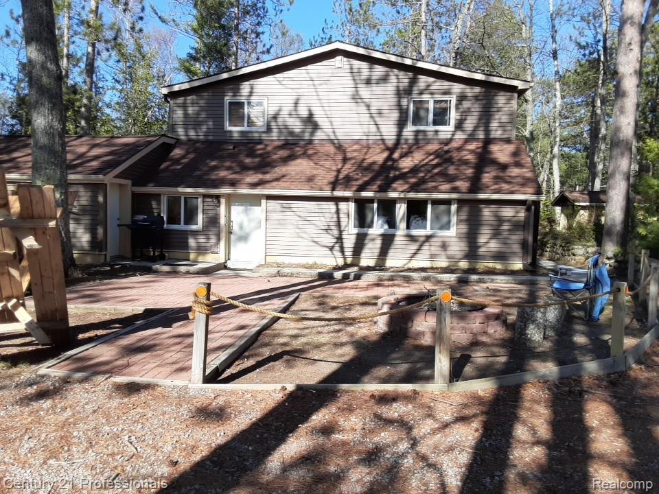6710 Chippewa Trail Property Photo 3