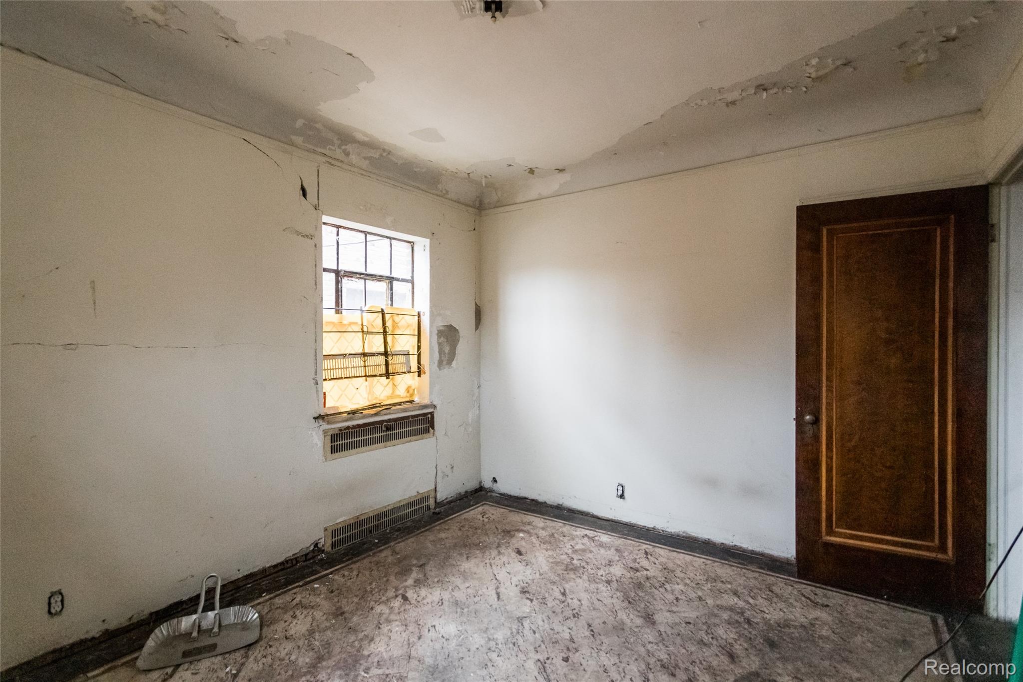 16766 Greenlawn Street Property Photo 45