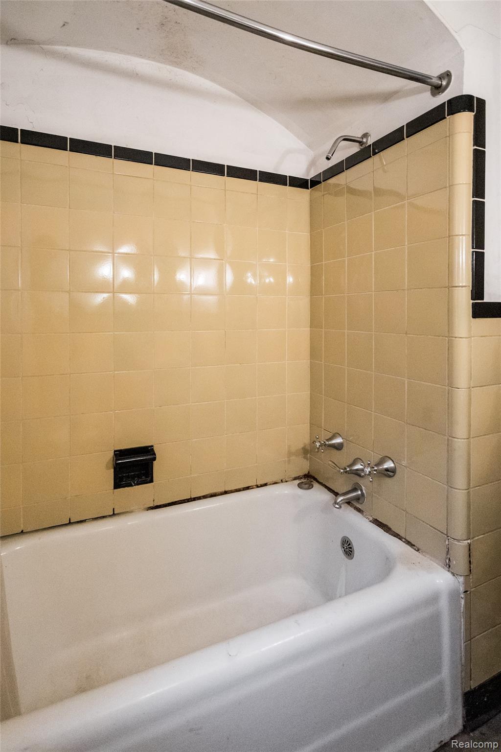 16766 Greenlawn Street Property Photo 34