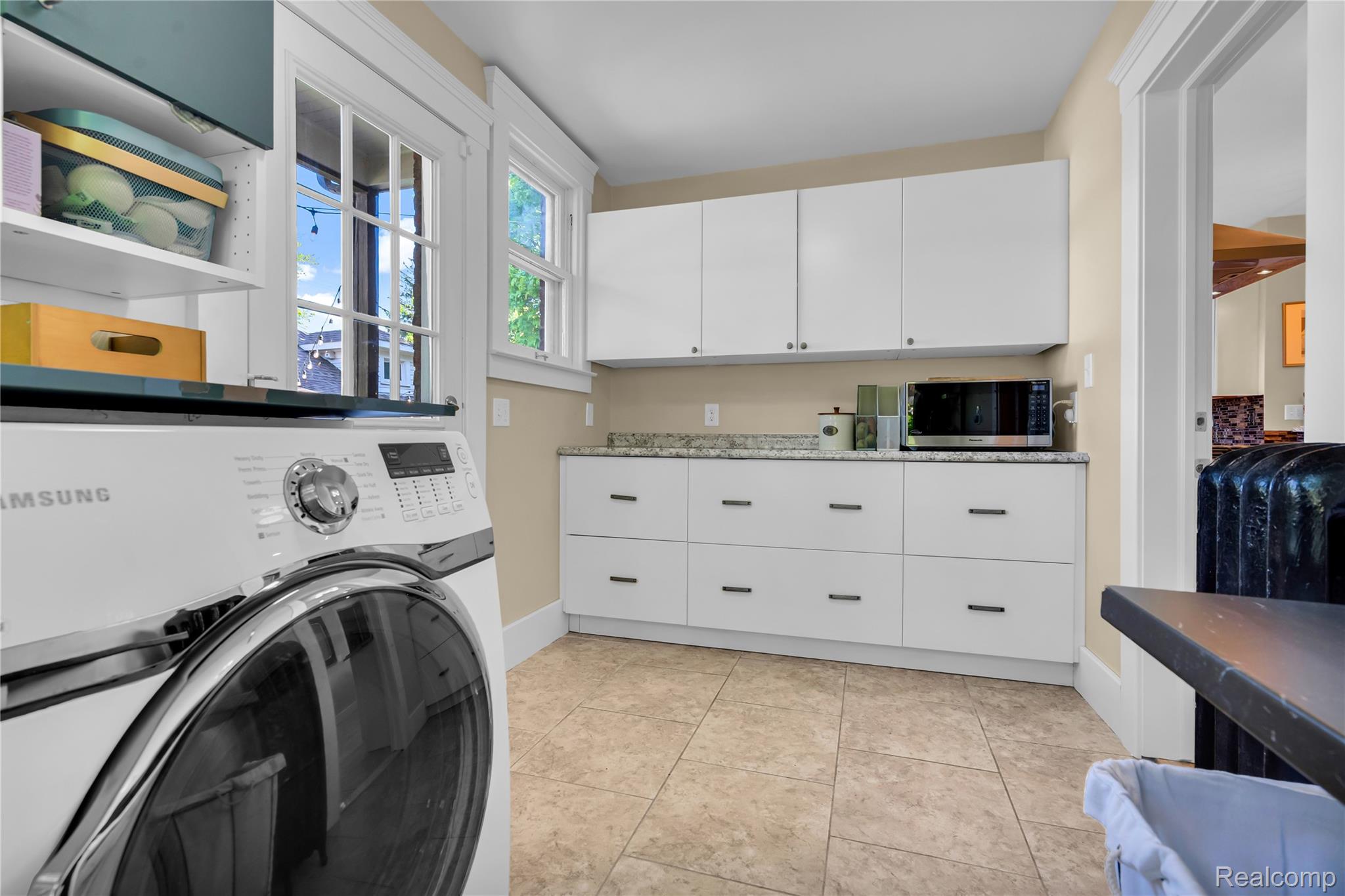 658 Longfellow Street Property Photo 29