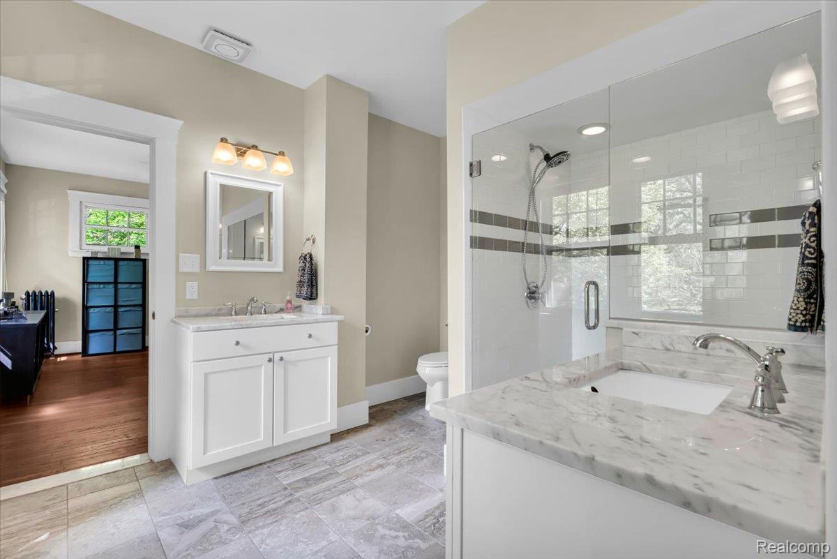 658 Longfellow Street Property Photo 45