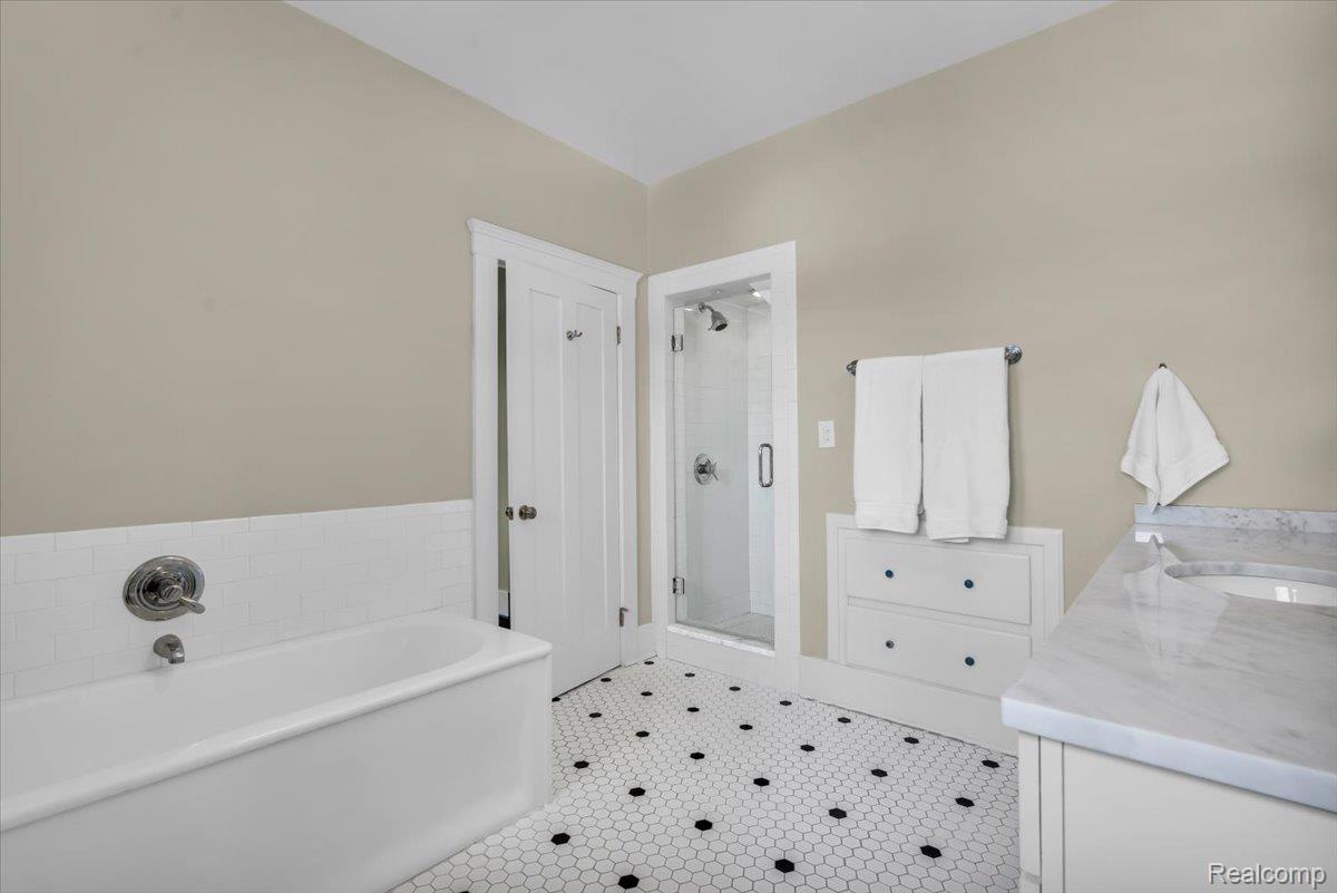 658 Longfellow Street Property Photo 54