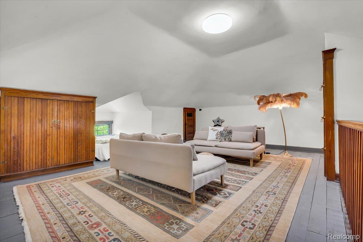 658 Longfellow Street Property Photo 60