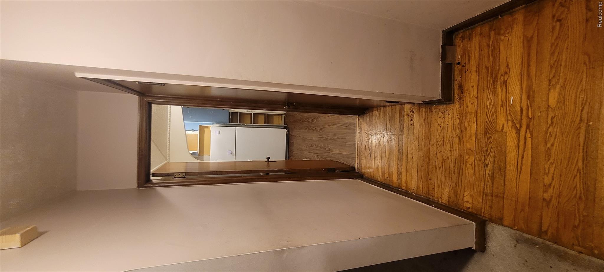 16660 Whitcomb Street Property Photo 3