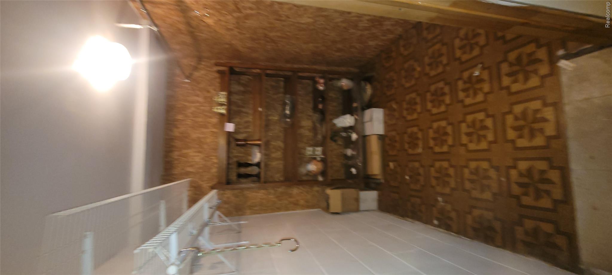 16660 Whitcomb Street Property Photo 17