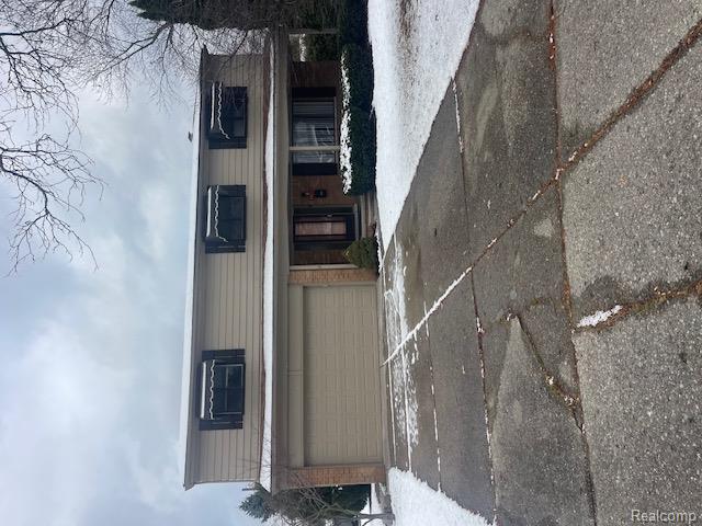 34222 Tudor Court Property Photo 1