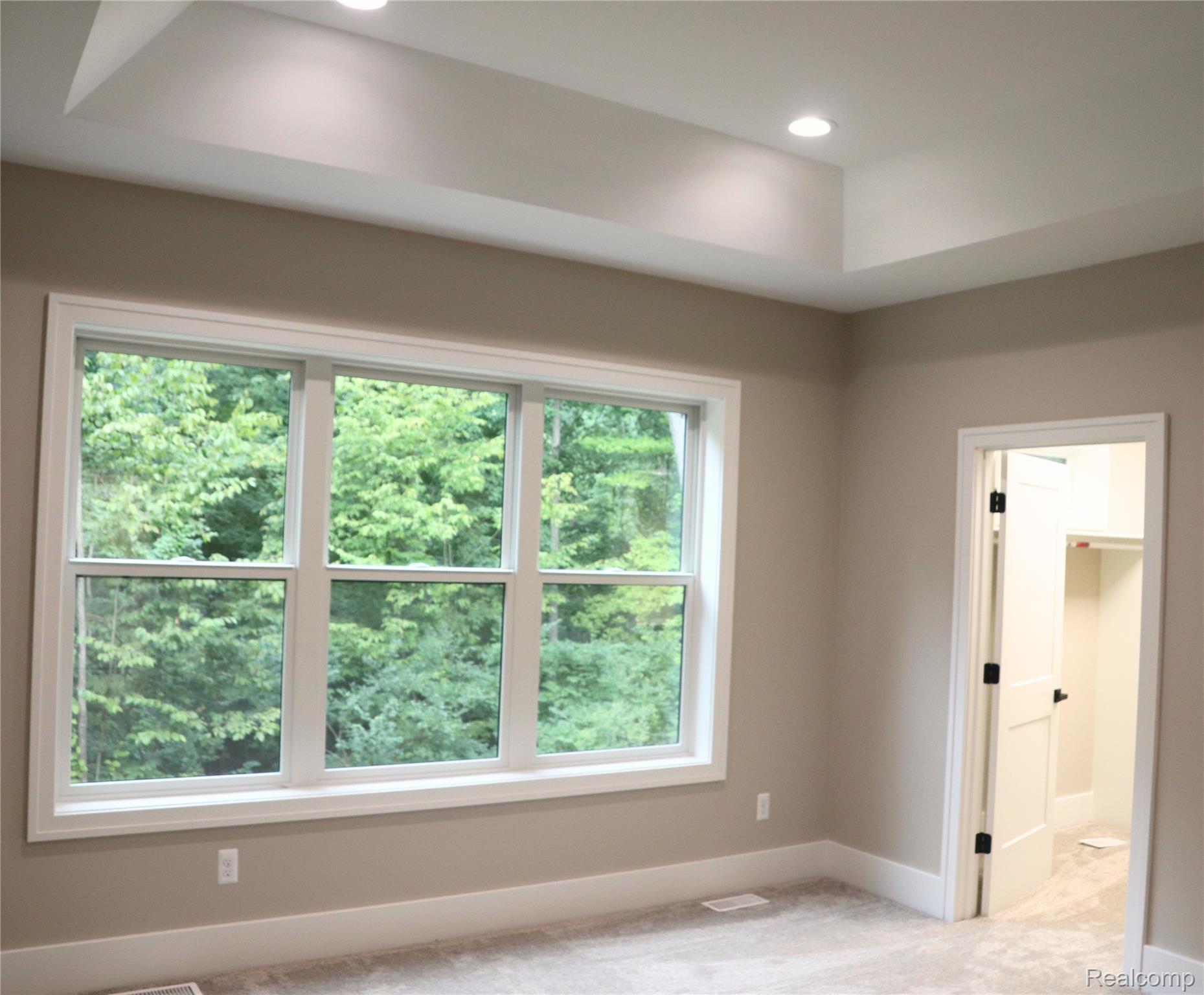 7877 Donegal Court Property Photo 8