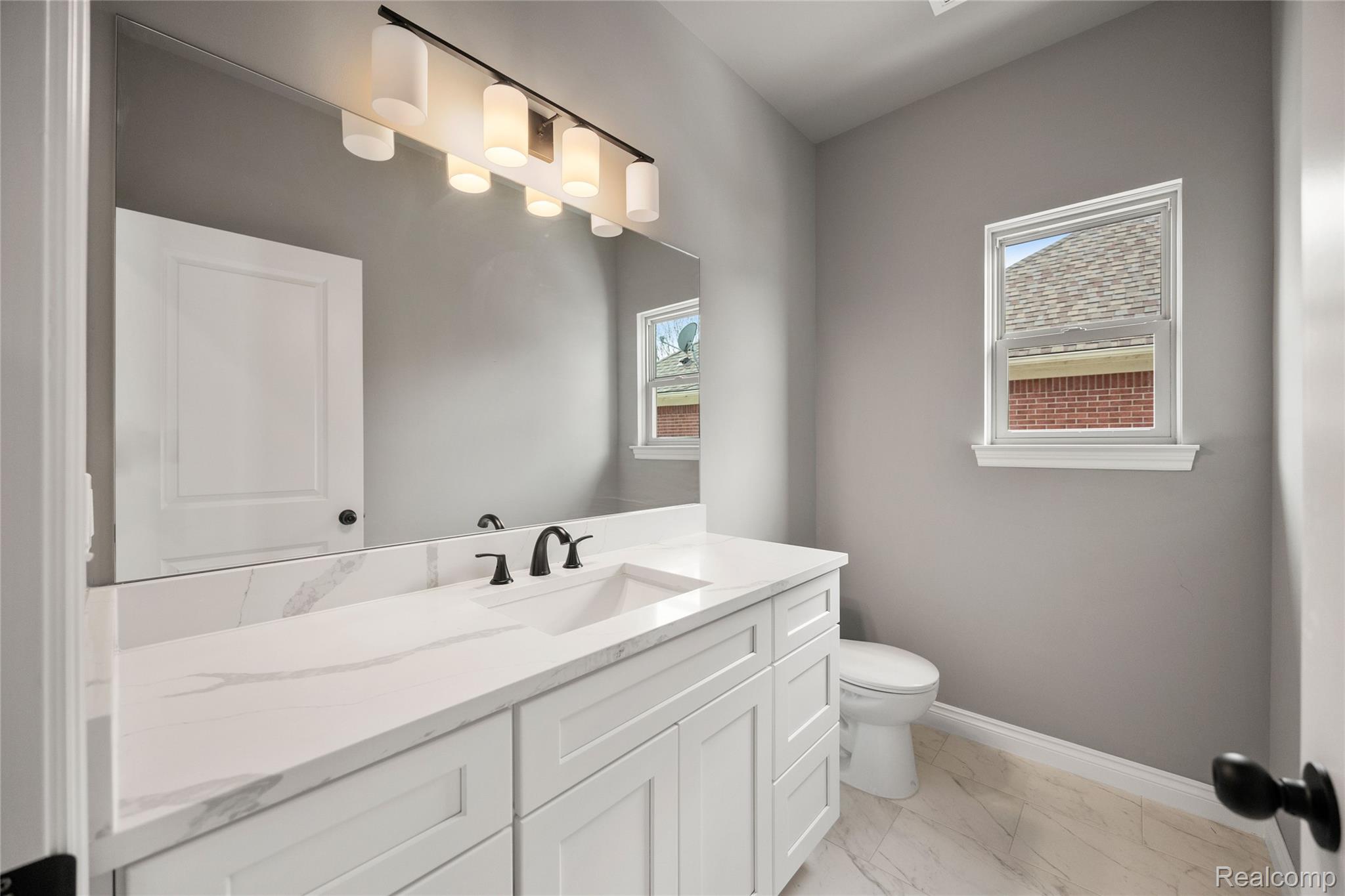 7120 Dryden Road Property Photo 15